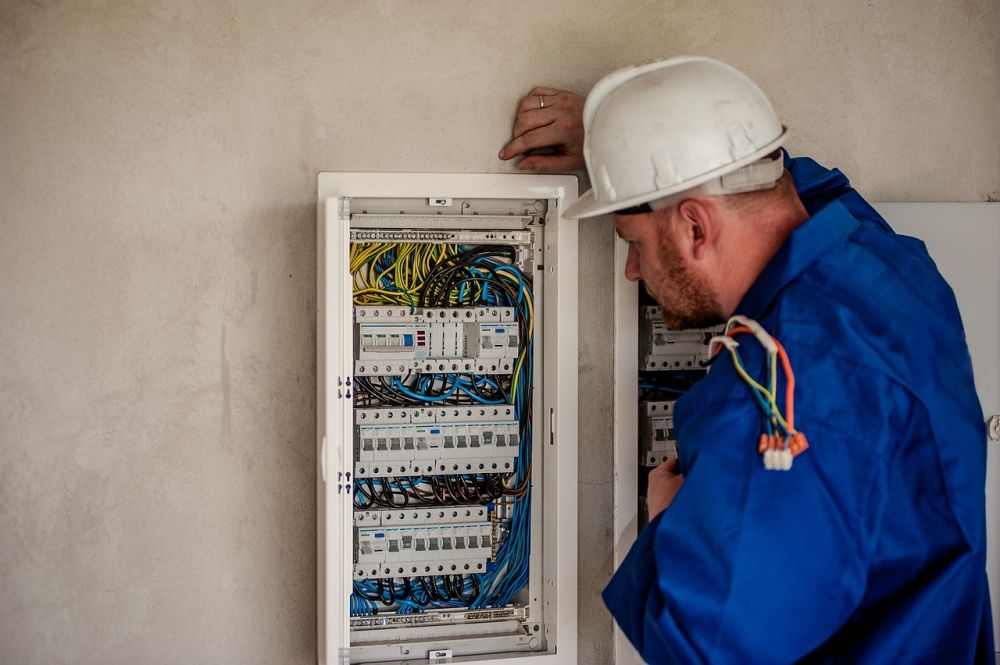 Elektriker: En vital rolle i moderne samfunn